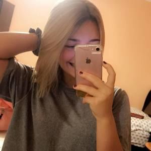 Meet your Posher, Katelyn